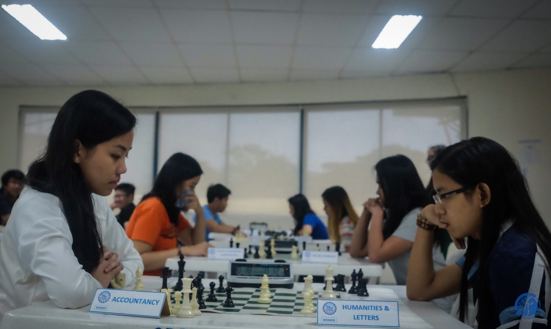 Chess players from various divisions face off against one another. Photo by Hannah Lou Balladares