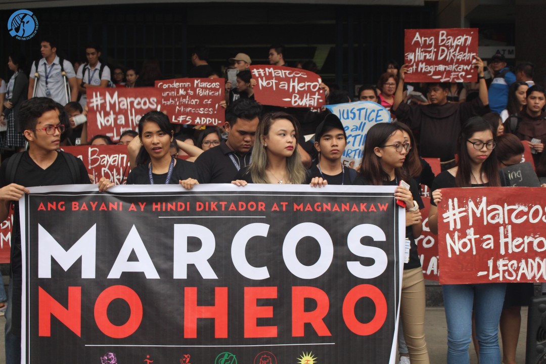 Students continuing their protest against the Marcos burial during the second demonstration. Photo by Christian Dale Espartero and Charlotte Billy Sabanal