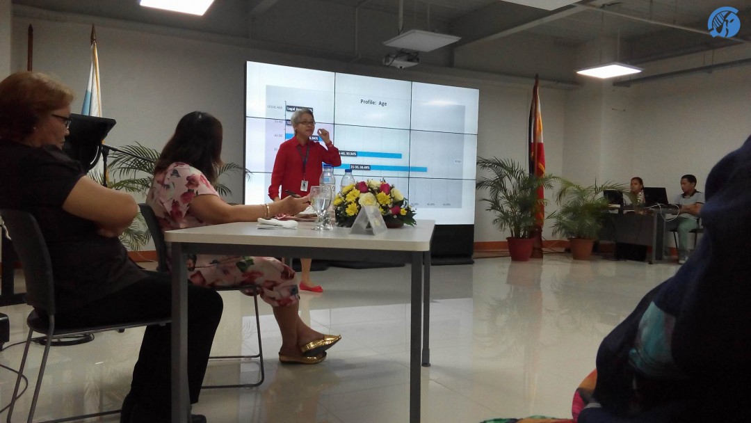 Atty. Baldovino presents her research during the session. Photo by Rosvir Kate Flores